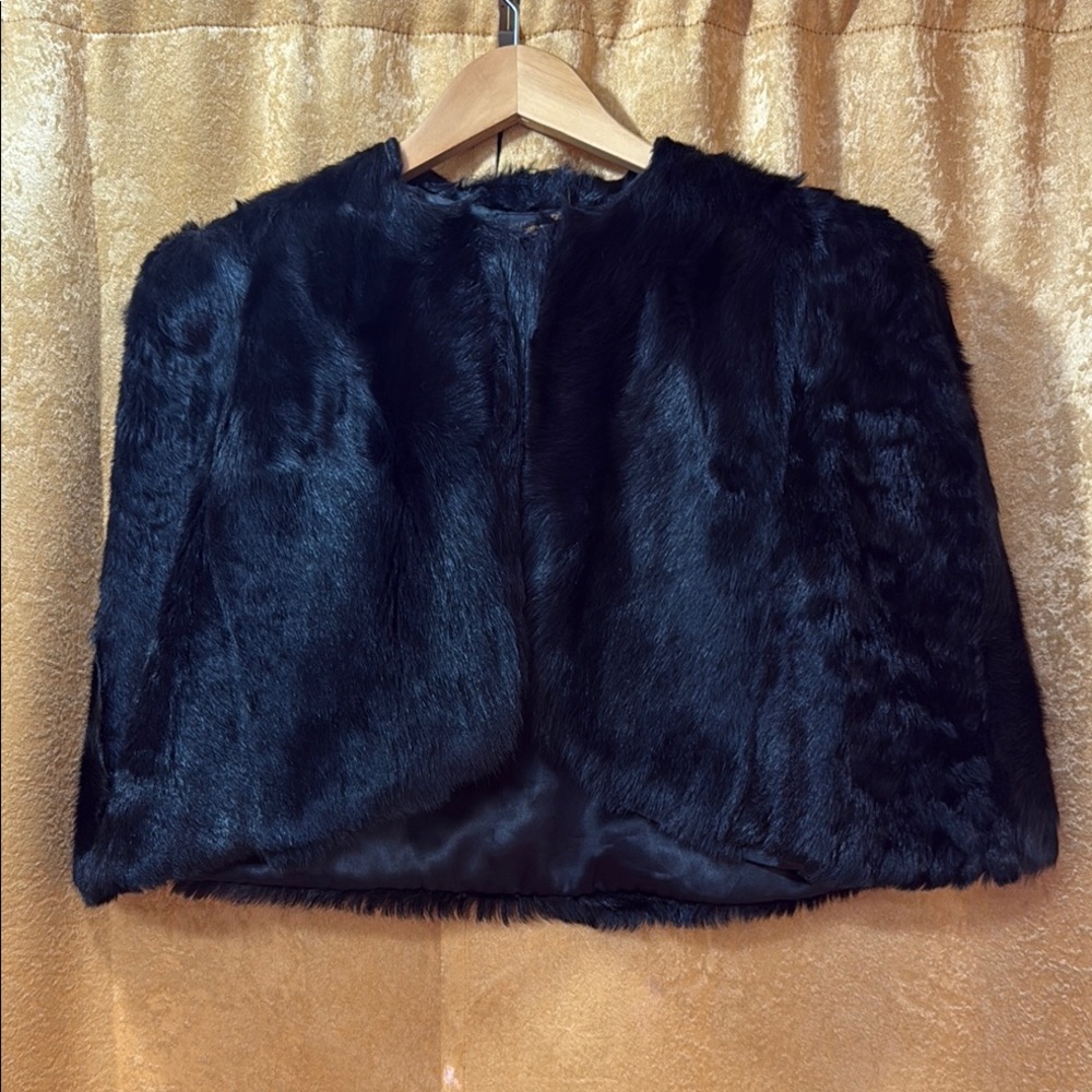 Sarrio fur Authentic short shawl jacket Rabbit Fur , black